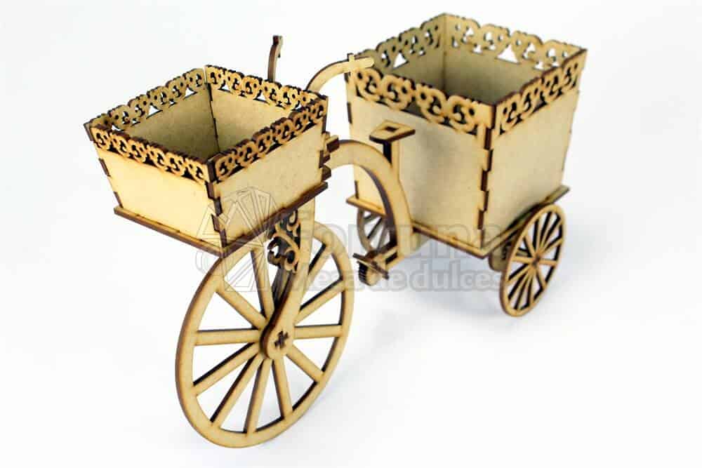 bicicleta, Triciclo para decorar tus mesas de dulces una opcion increible.